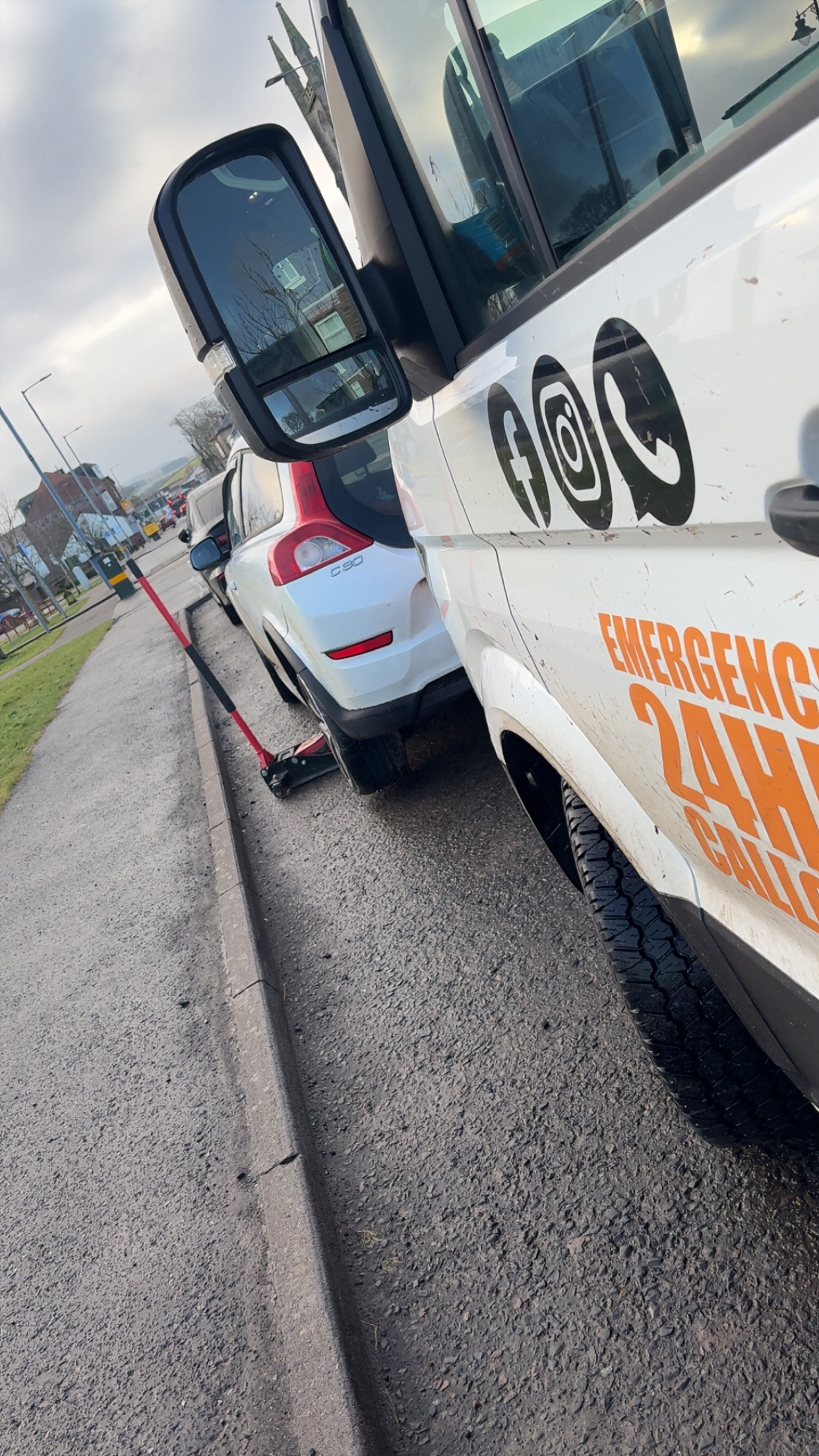 Mobile Tyres Scotland emergency tyre service vehicle
